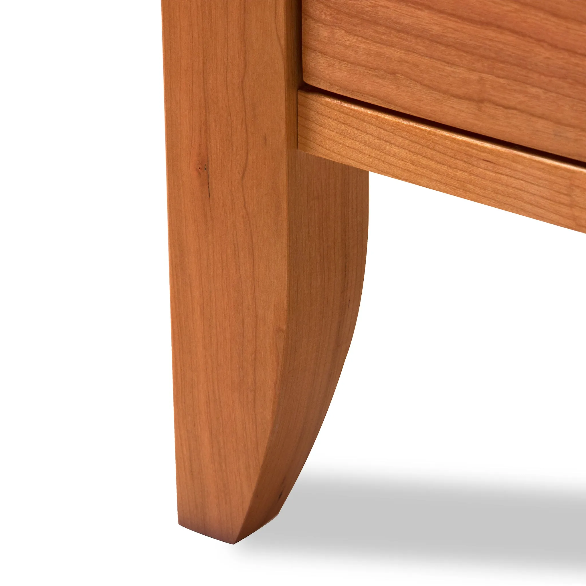 Bow Front 3-Drawer Nightstand